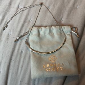 Kendra Scott choker🤍